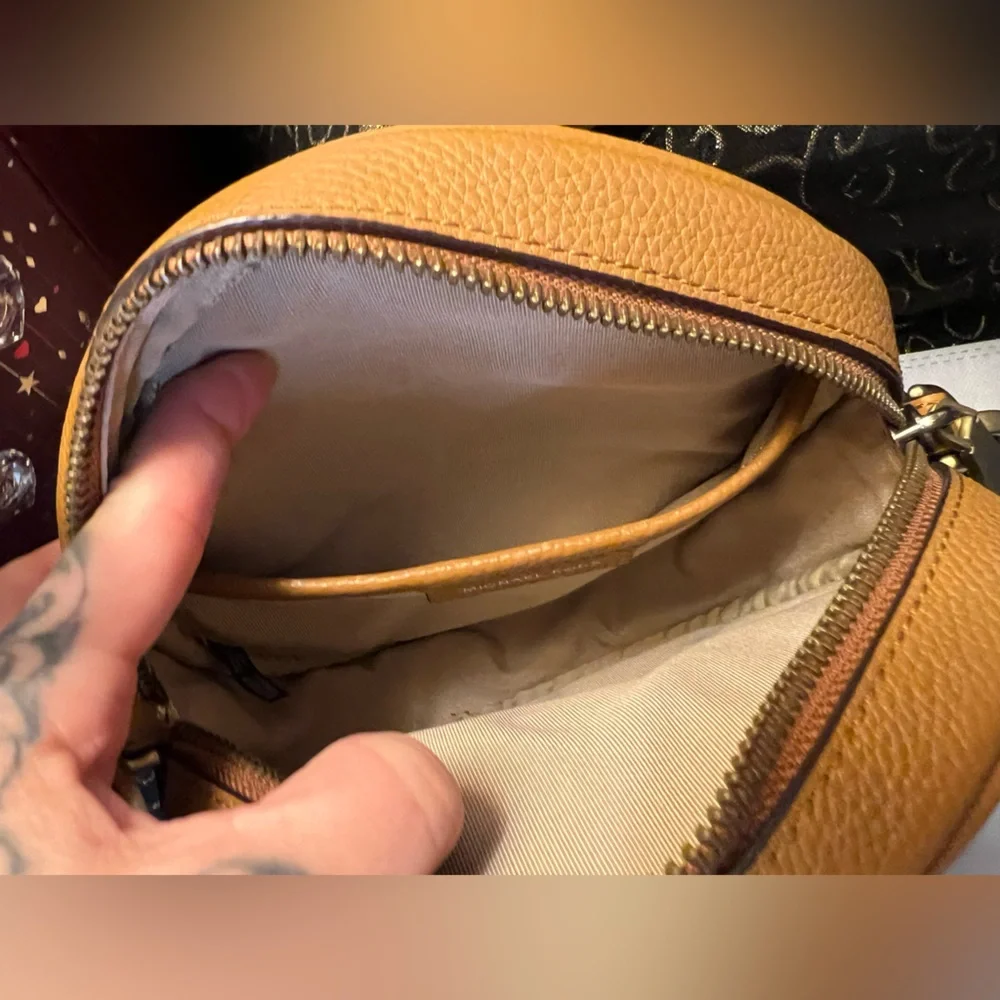 Michael Kors Tan & Cream Woven Pebble Leather Canteen Crossbody